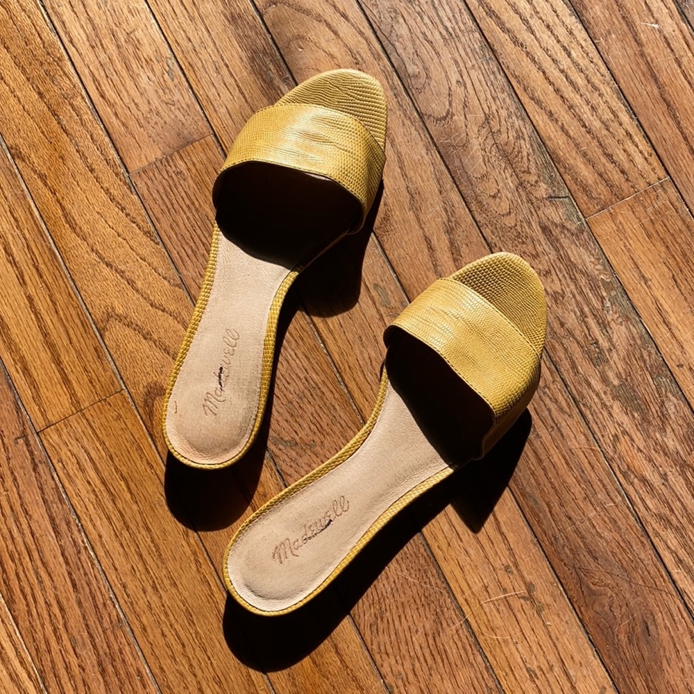 Madewell Mustard Yellow Crocodile Slide Sandals Size 7.5